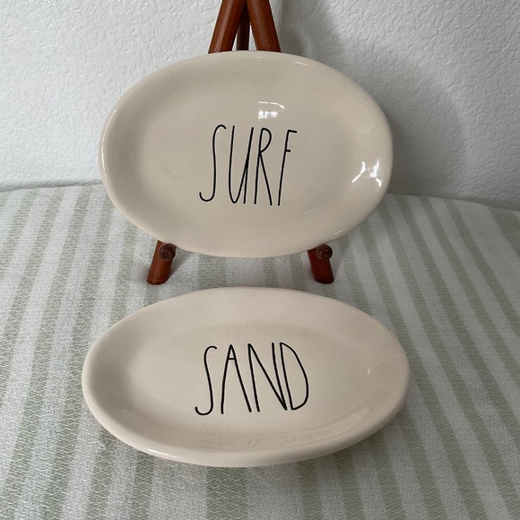 Rae Dunn Vintage Farmhouse By MAGENTA Surf And Sand Plates Set Of 2 - Picture 2 of 5